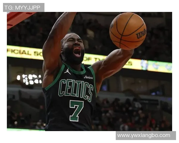 布朗晒图对比绿军两赛季:全明星前均为东部第二 进攻效率从第四升至第二